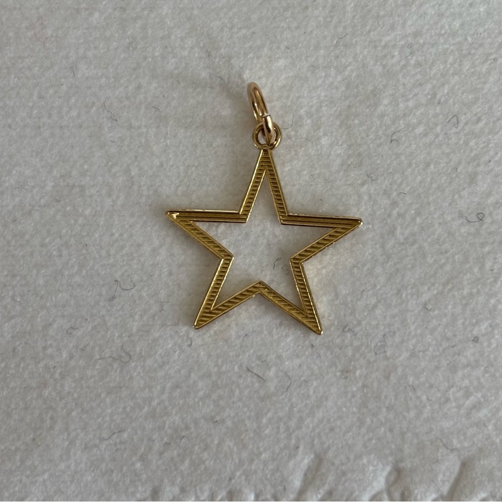 14k gold star pendant charm - Like new! - Picture 5 of 5